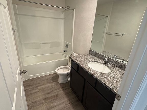 5th image of 12007 Henley Ave #B