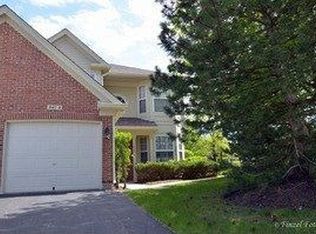 1667 Brompton Ln #B, Crystal Lake, IL 60014