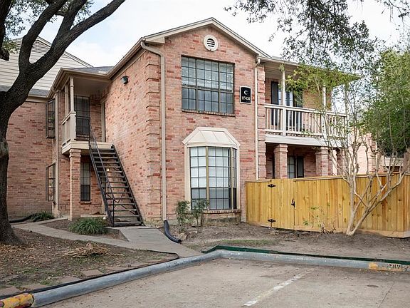 2nd image of 2255 Braeswood Park Dr APT 126