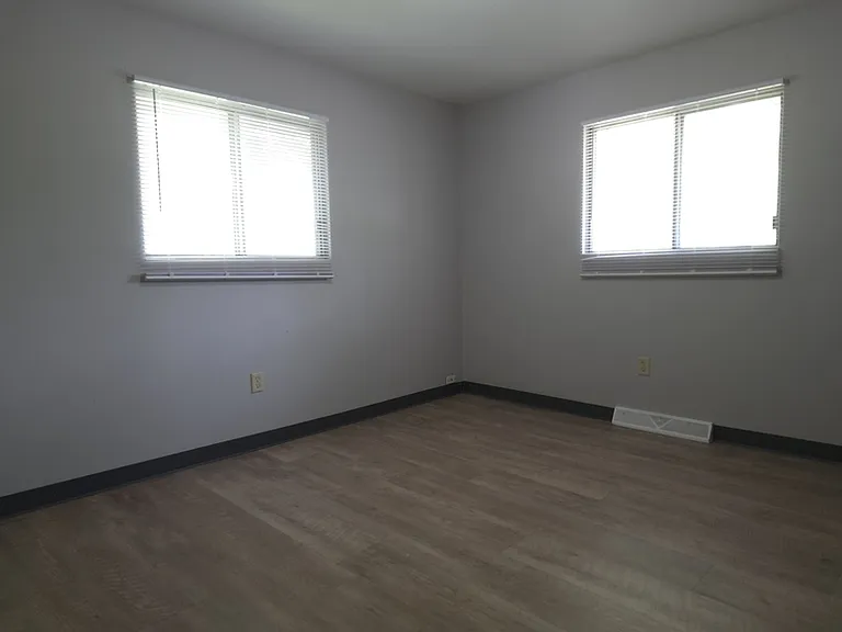 348 E Marquette St #5 — Photo 10