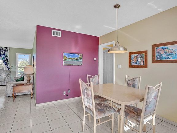 5th image of 4310 NW 12th Ct APT 301