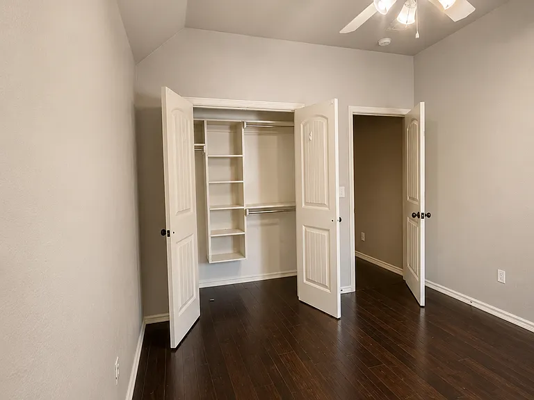 804 Brian Ct — Photo 18