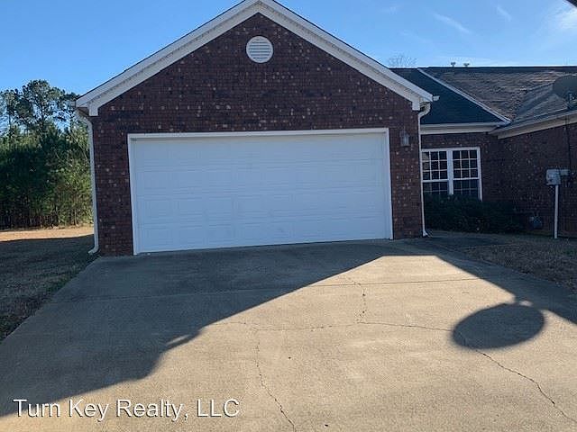 2nd image of 3951 Amanda Ct