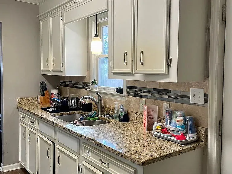 1252 Hastings Dr — Photo 12