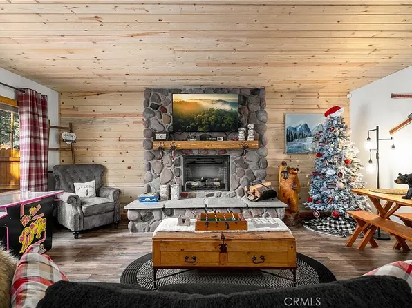 328 E Country Club Blvd, Big Bear City, CA 92314