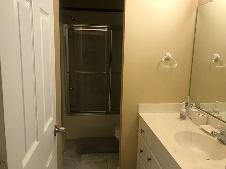 302 Caroline Cir — Photo 11
