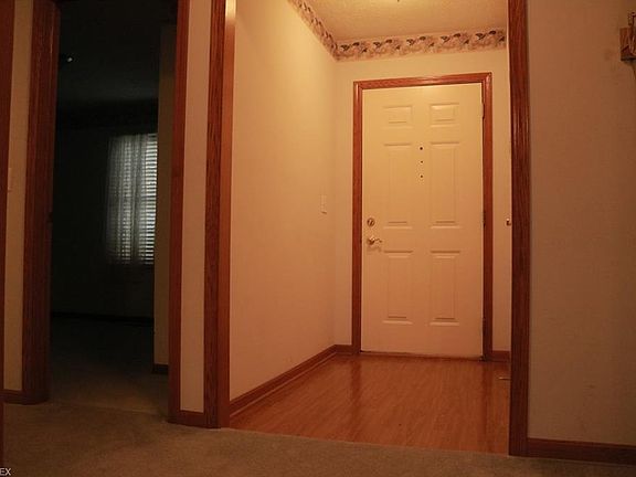 5th image of 138 Stonehedge Dr