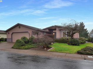 129 Village Dr, Cottage Grove, OR 97424