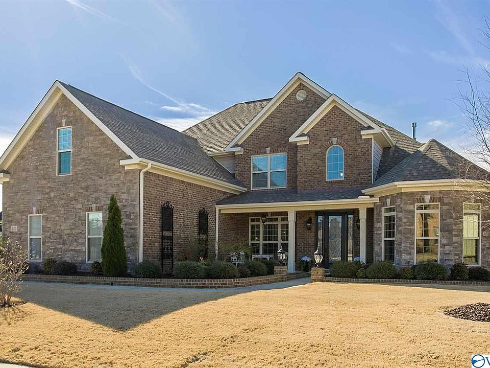 1st image of 211 Legendwood Dr