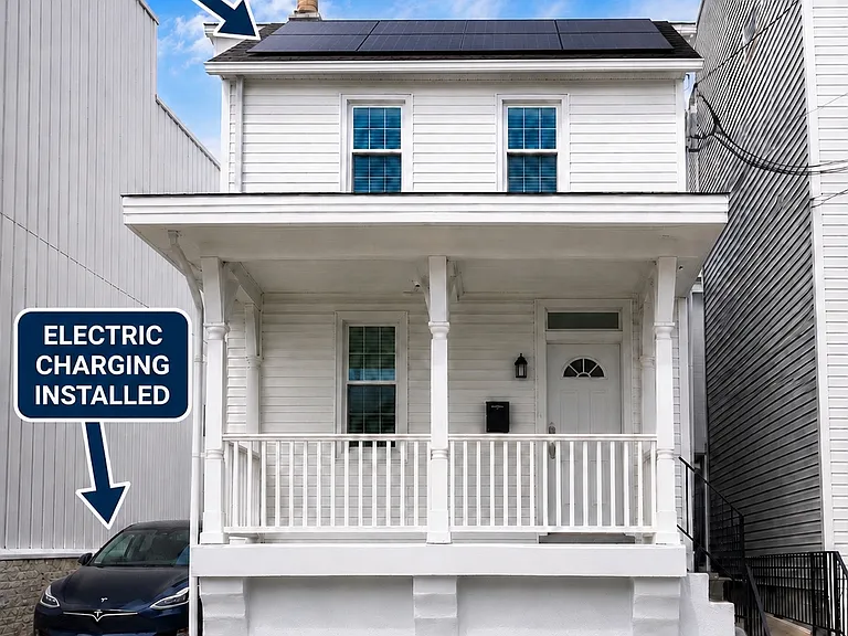 4467 Fleming St — Photo 1