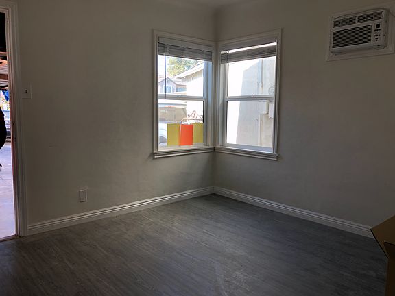 4th image of 9215 1/2 Las Tunas Dr