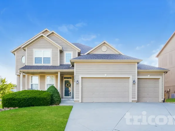 2340 SW Hawk View Rd, Lees Summit, MO 64082