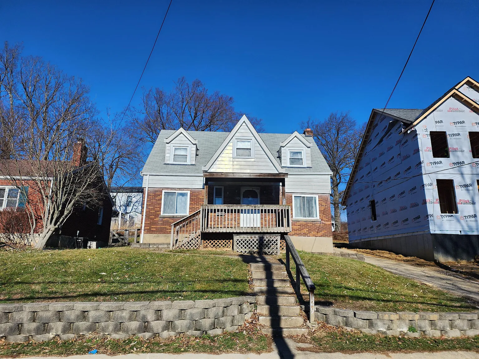 129 Kennedy Rd photo 1