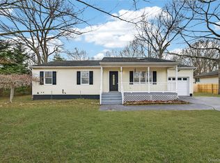 45 Oak Avenue, Shirley, NY 11967