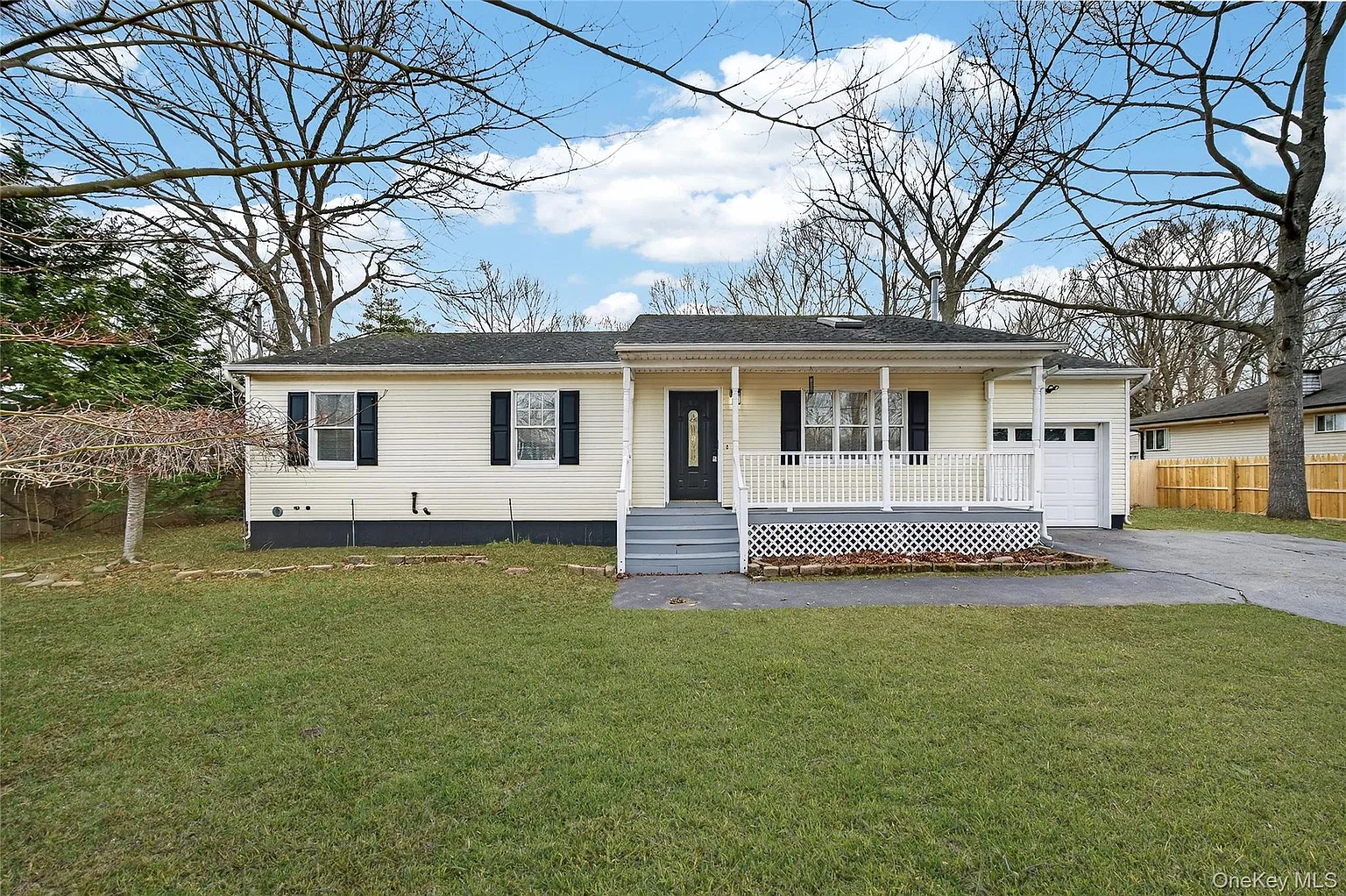 45 Oak Avenue photo 1