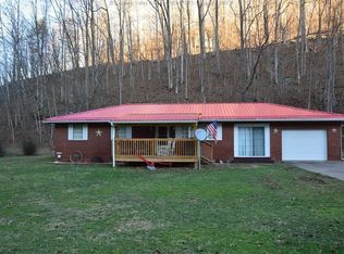 8150 Aarons Fork Rd, Elkview, WV 25071