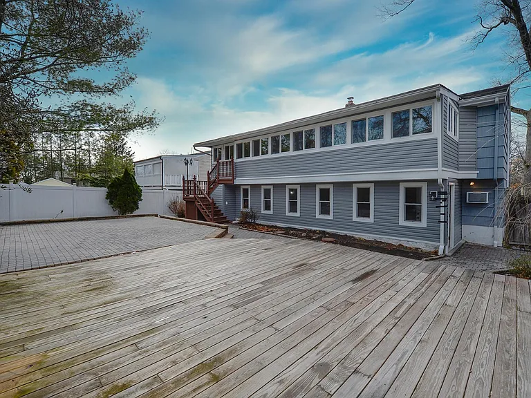 43 Spruce Ave — Photo 27