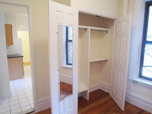 Rented by City Connections Realty | media 18