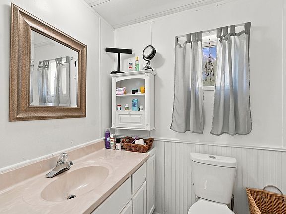 17th image of 288 Redress Ln