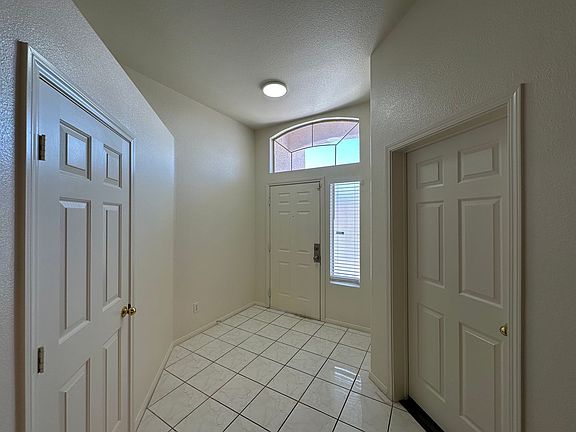 3rd image of 9450 Hanta Ave
