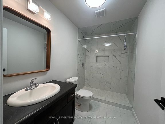 5th image of 1416 Maple Rd #1