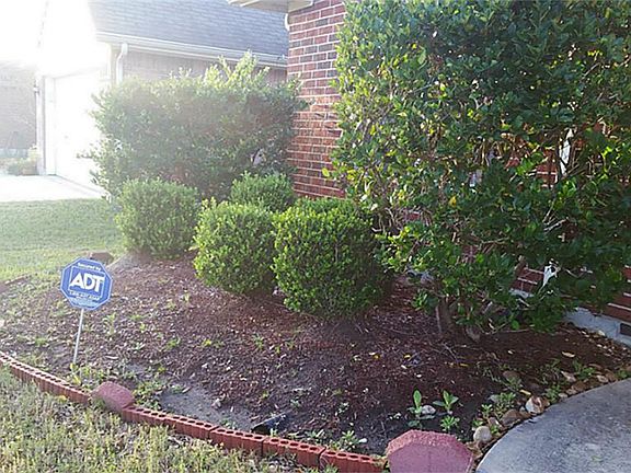 3rd image of 6807 Mahan Wood Dr