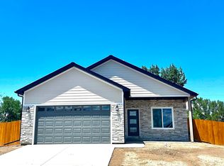 1609 Magpie Gulch St, Montrose, CO 81401