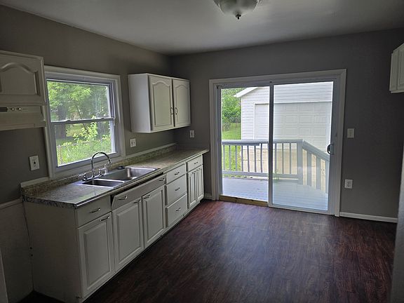 4th image of 15126 Oldham St
