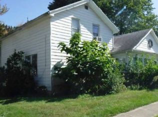 410 N Washington St, Bourbon, IN 46504