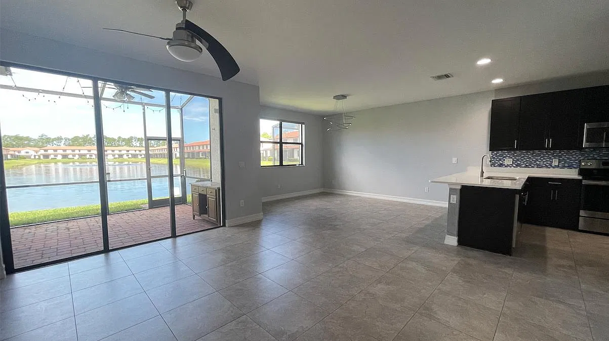 7860 Bristol Cir — Photo 3