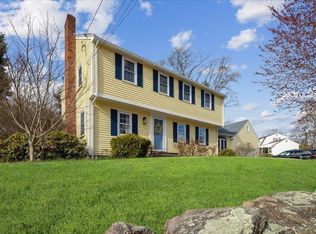 12 Longmeadow Rd, Medfield, MA 02052