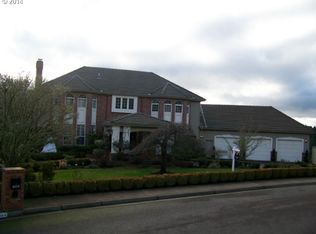 4084 Spring Knoll Dr, Eugene, OR 97405