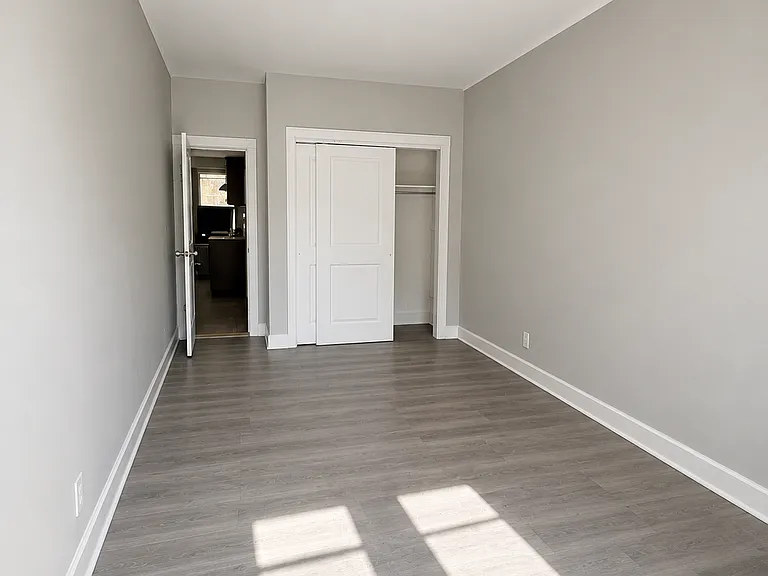 100 3rd St #7 — Photo 4