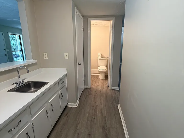 1386 Williamsburg Ln #L — Photo 10