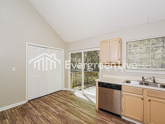 5th image of 6752 Brittany Pl