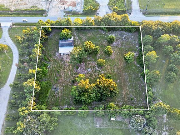3rd image of 3420 Schlipf Rd