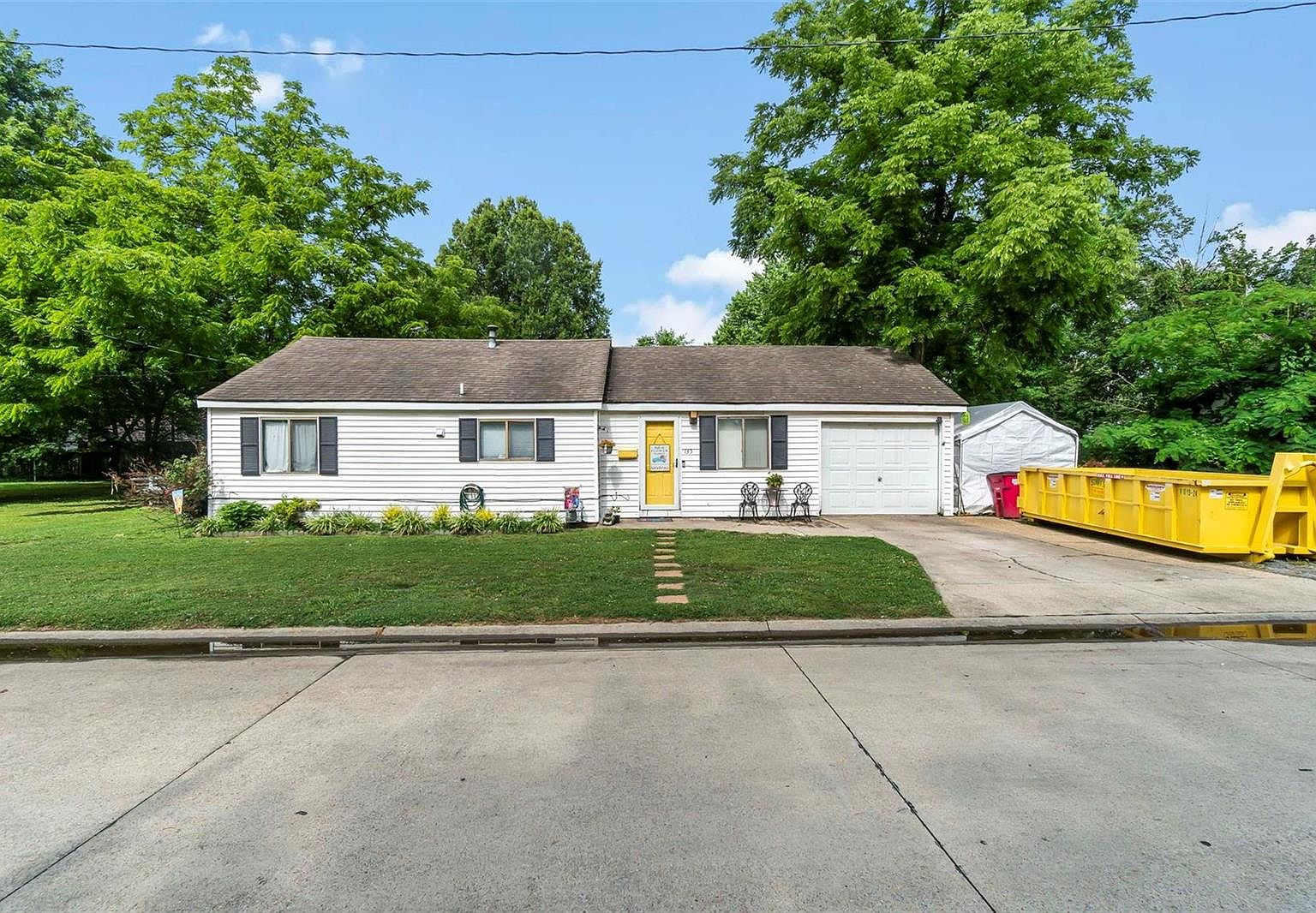 135 3rd St, Sikeston, MO 63801 Zillow
