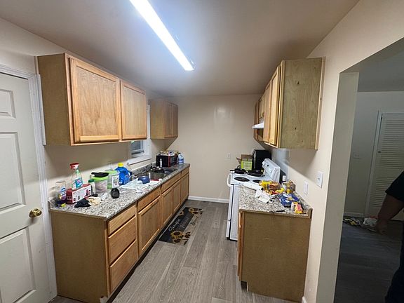 3rd image of 113 Caney Creek Dr