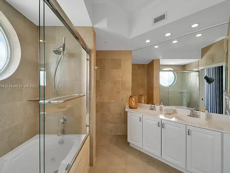 7330 Ocean Ter #2804 — Photo 3
