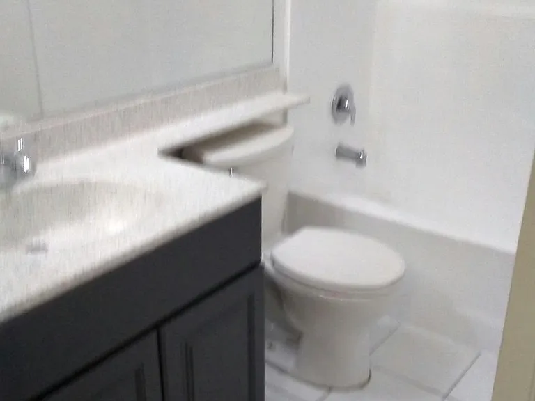 218 W Vermont Ave #12 — Photo 5