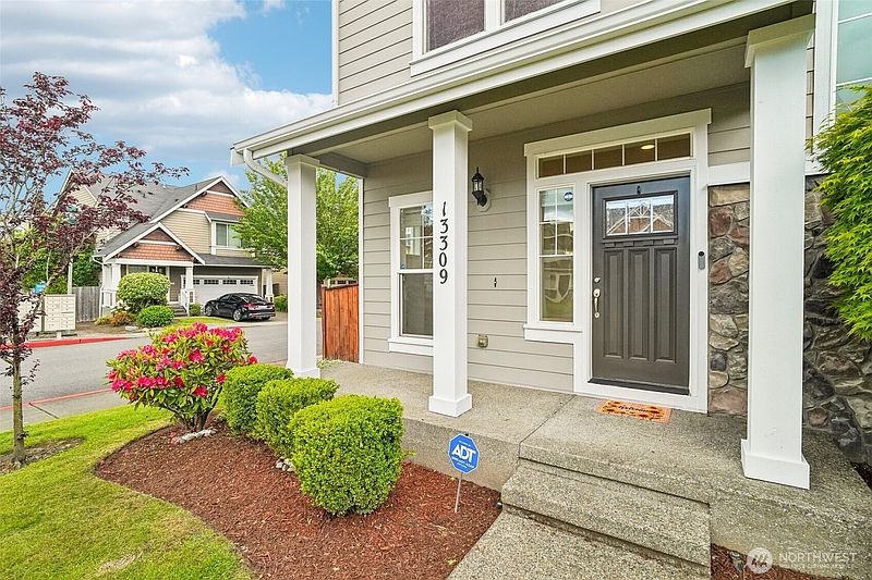 4th image of 13309 94th Avenue Ct E