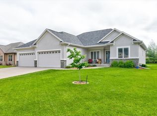 8308 Woodfield Rd, Johnston, IA 50131
