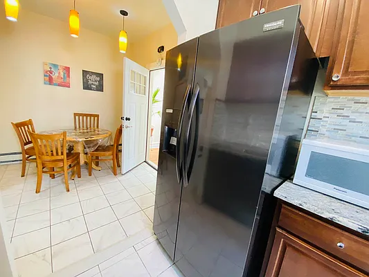 Rented by RealTegrity NY LLC | media 24