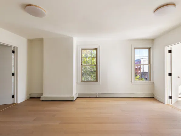 274 3rd Ave #3, Brooklyn, NY 11215