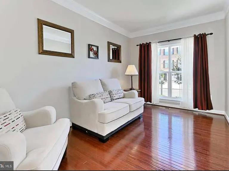 6216 Lawson Dr — Photo 2