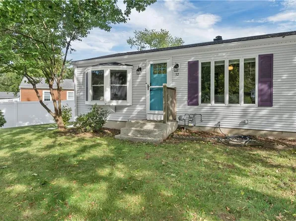 32 Wade Rd, Woonsocket, RI 02895