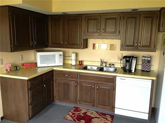 4th image of 205 Michigan Dr
