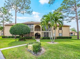 215 Pine Hov Cir APT D-2, Greenacres, FL 33463