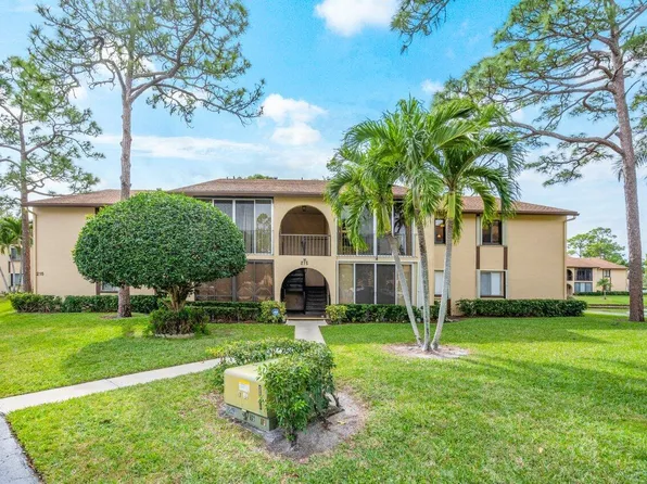 215 Pine Hov Circle #D-2, Greenacres, FL 33463