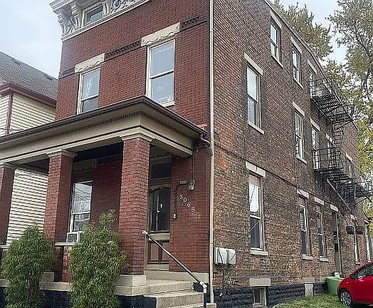 3rd image of 3068 Sidney Ave